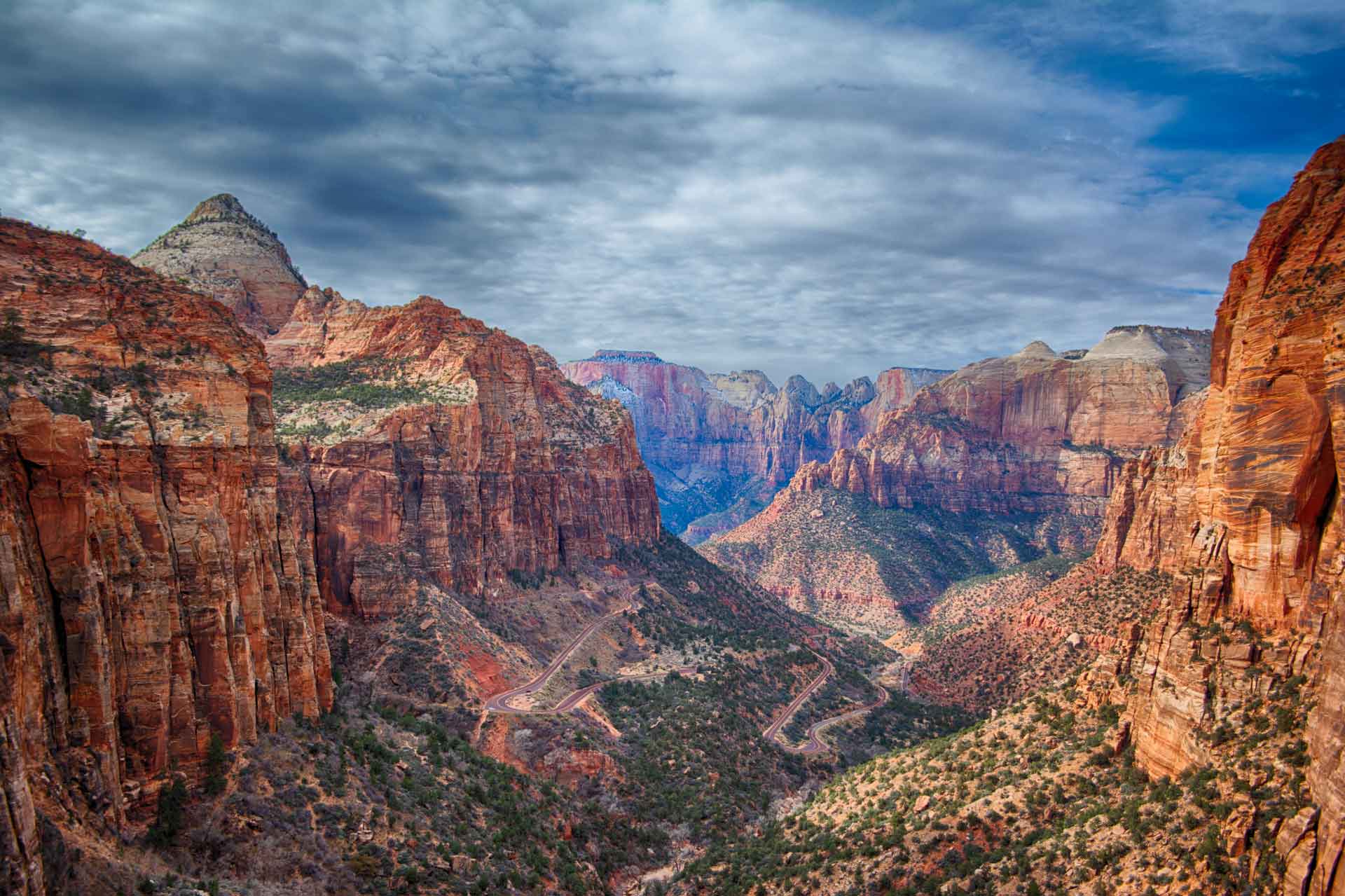 Canyon Overlook Trail at Zion NP — review needed